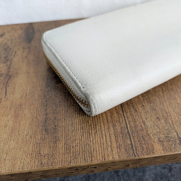 Michael Kors Ivory Zip Wallet – Pebbled Leather – Gold Logo Plate - Picture 7 of 10